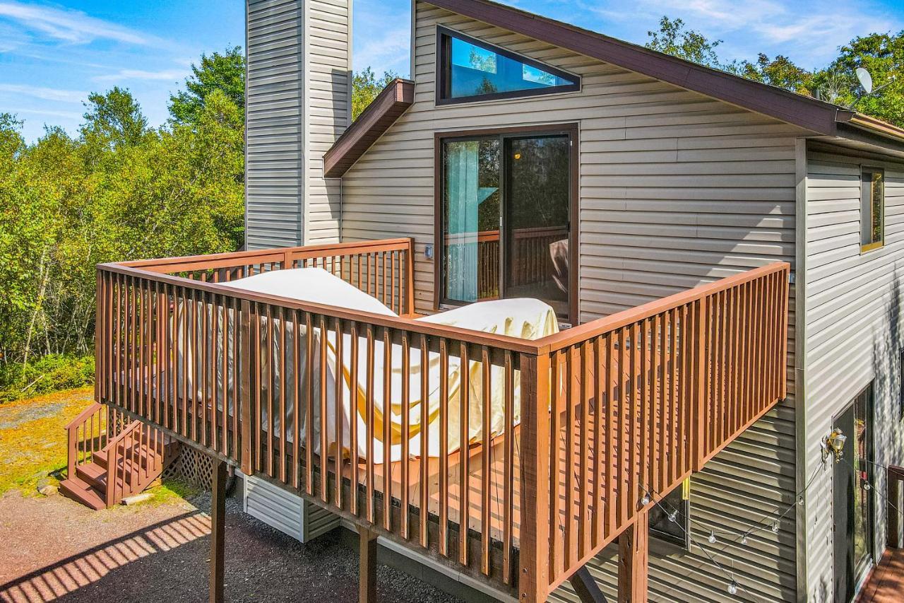 Вилла House In The Woods Albrightsville Экстерьер фото