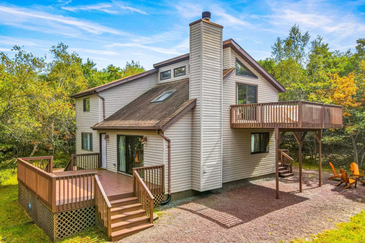 Вилла House In The Woods Albrightsville Экстерьер фото