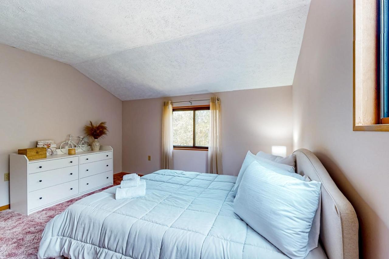 Вилла House In The Woods Albrightsville Экстерьер фото